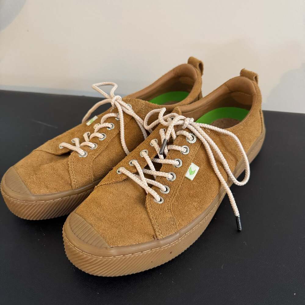 NEW Cariuma OCA Low All Camel Suede Sneakers
